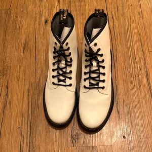 WHITE 1460 BEX SMOOTH LEATHER PLATFORM DR. MARTENS